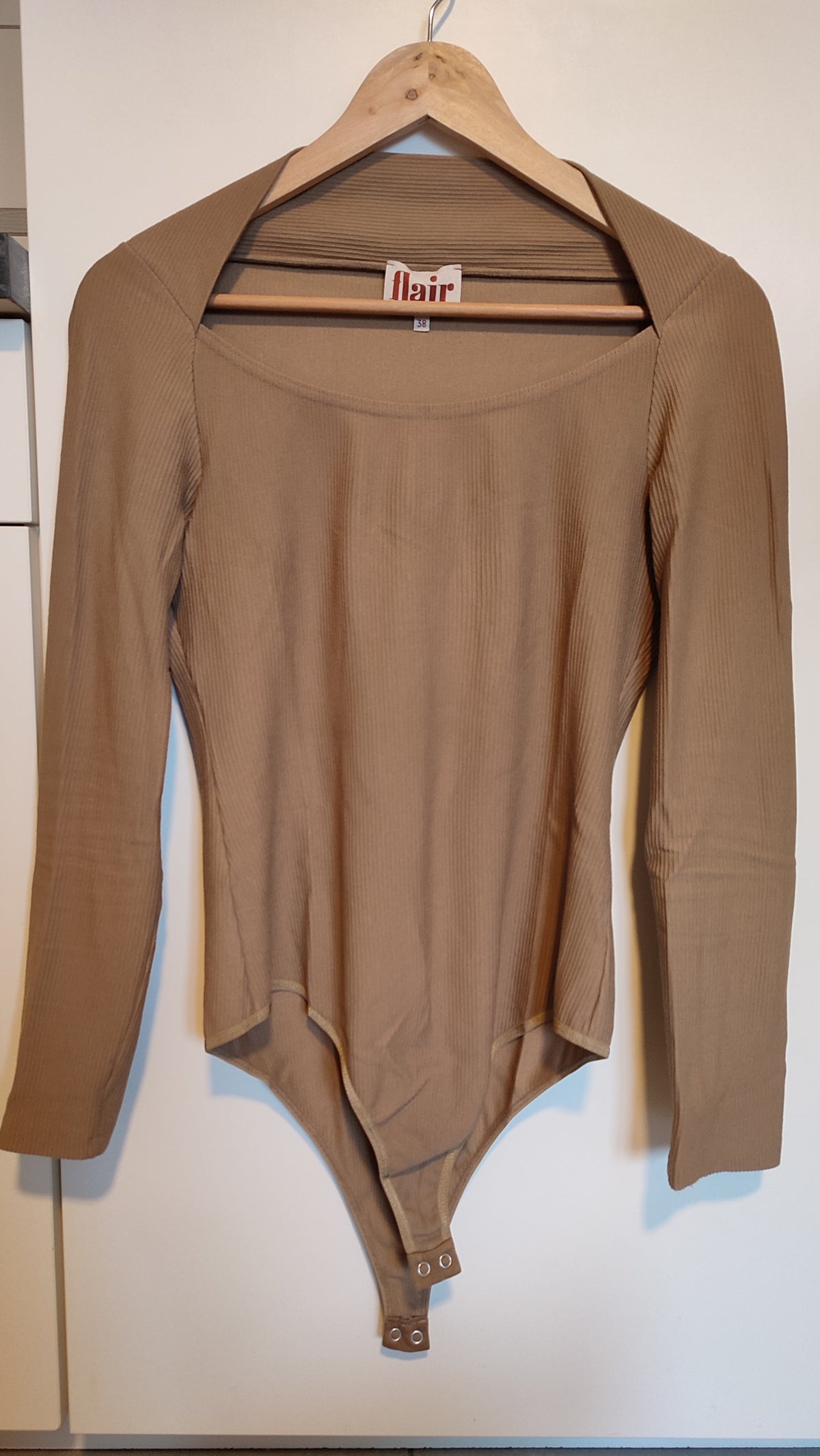 Body Sharon Camel